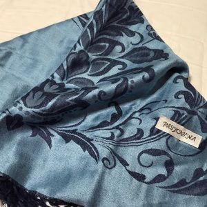 Very Moda pashmina scarf. NWT